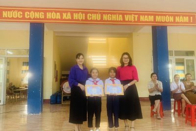 SINH HOẠT DƯỚI CỜ