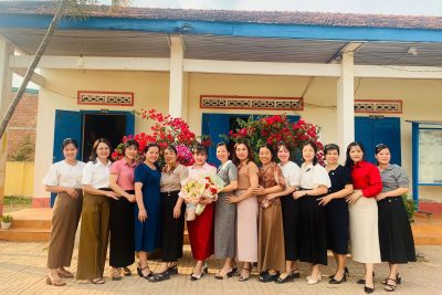 Chia tay đồng chí kế toán Đinh Thị Thu Hường về đơn vị mới