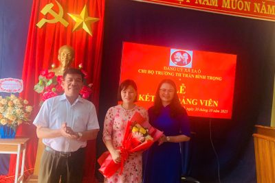 Lễ kết nạp Đảng viên cho đồng chí Lý Thị Hà